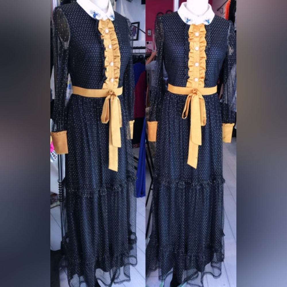 Nichole Lynel Black and Gold Longsleeve Maxi Dress Size Medium  NWT